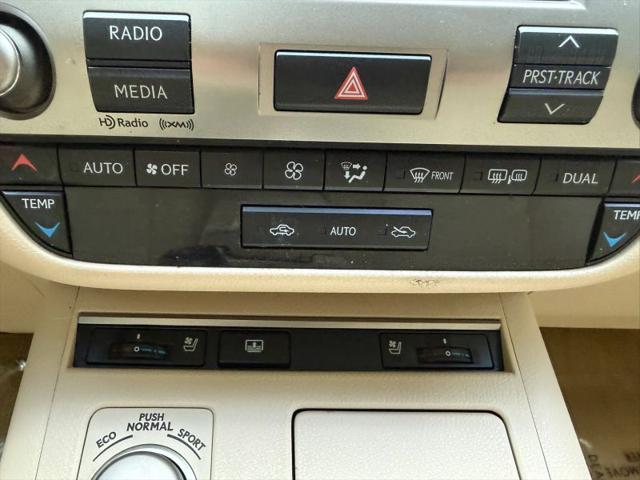 2014 Lexus ES 300h 300h