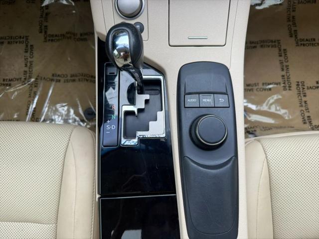 2014 Lexus ES 300h 300h