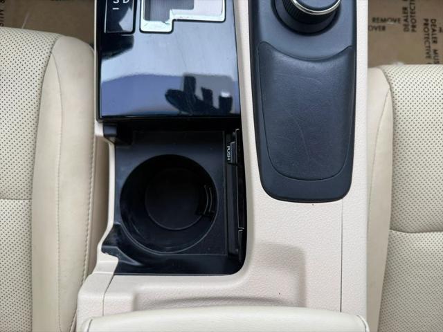 2014 Lexus ES 300h 300h