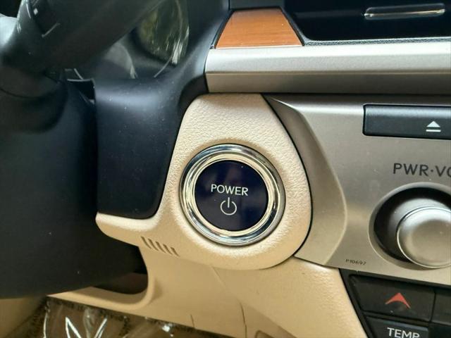 2014 Lexus ES 300h 300h