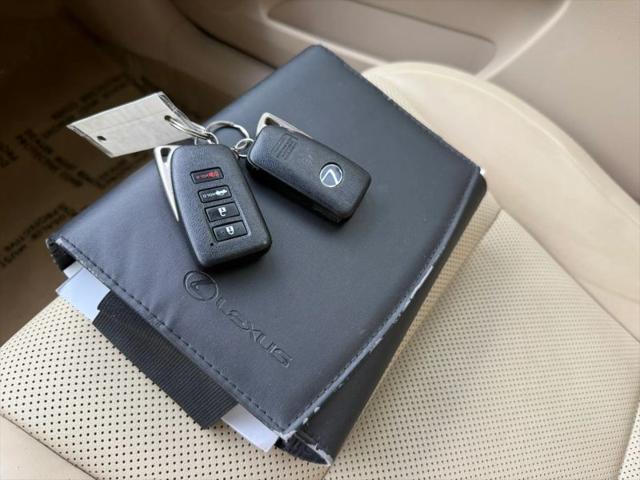 2014 Lexus ES 300h 300h