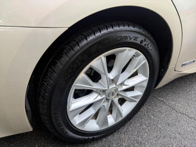 2014 Lexus ES 300h 300h