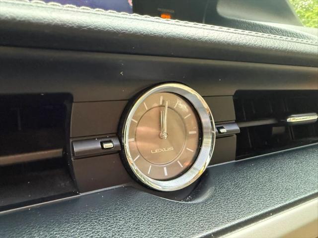 2014 Lexus ES 300h 300h