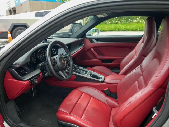2020 Porsche 911 Carrera S