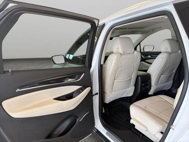 2022 Buick Enclave AWD Essence