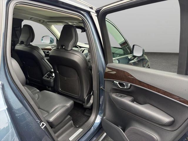 2019 Volvo XC90 T6 Momentum