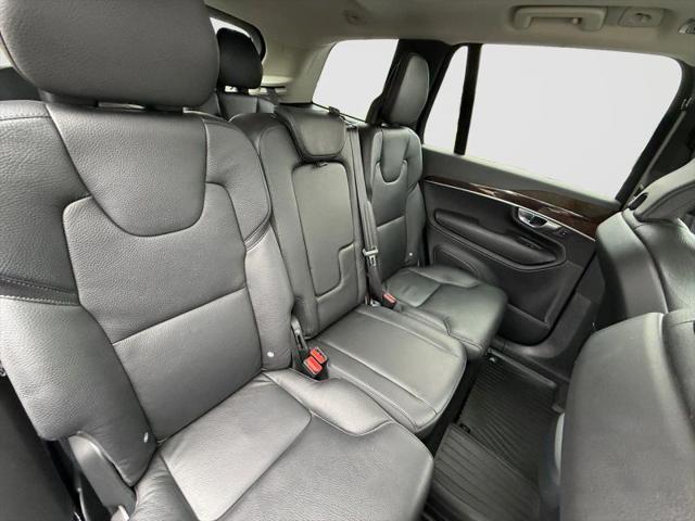 2019 Volvo XC90 T6 Momentum