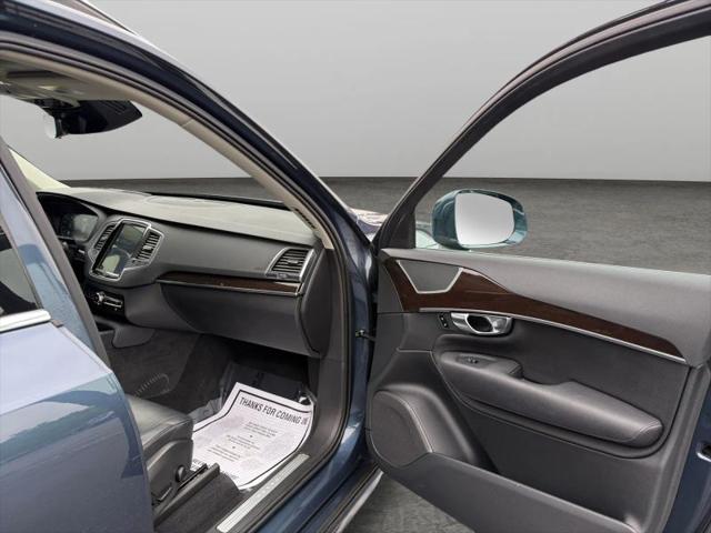 2019 Volvo XC90 T6 Momentum