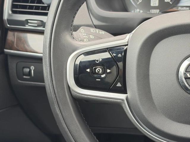 2019 Volvo XC90 T6 Momentum