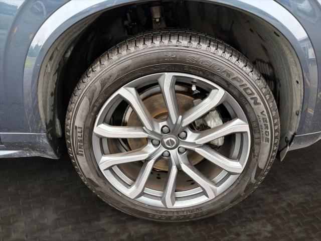 2019 Volvo XC90 T6 Momentum
