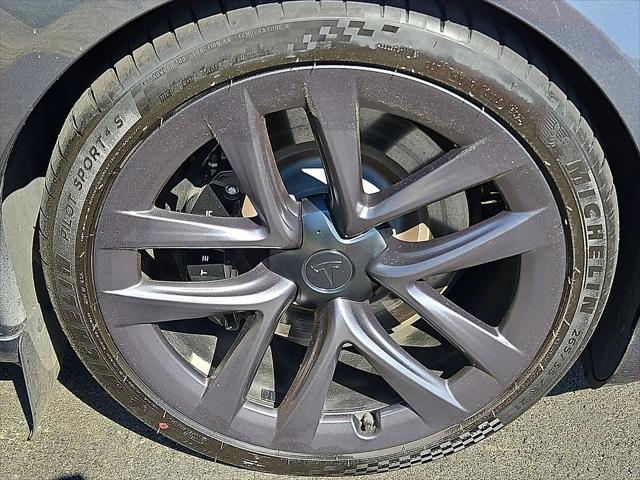 2021 Tesla Model S Plaid Tri Motor All-Wheel Drive