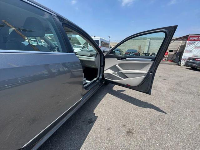 2016 Volkswagen Passat 1.8T S