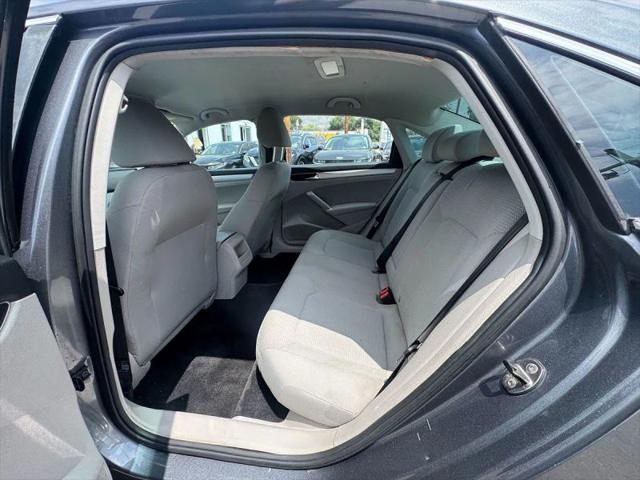 2016 Volkswagen Passat 1.8T S