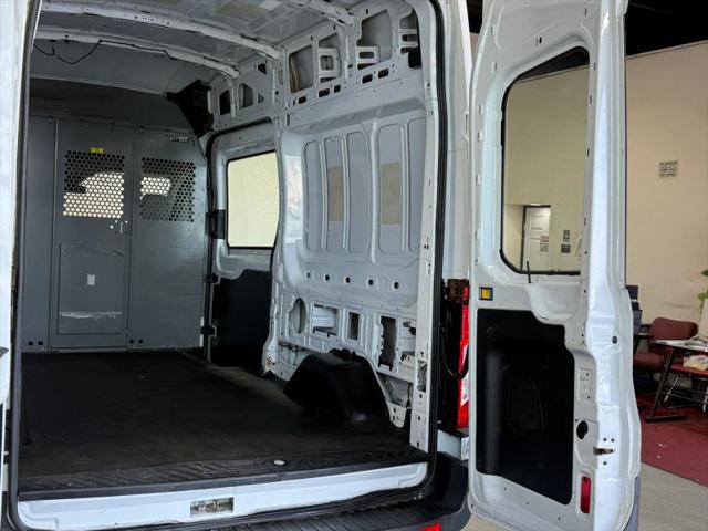 2015 Ford Transit w/Sliding Side Door w/LWB