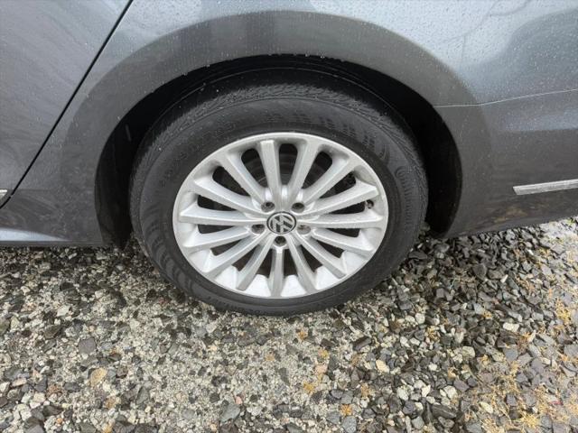 2017 Volkswagen Passat 1.8T SE