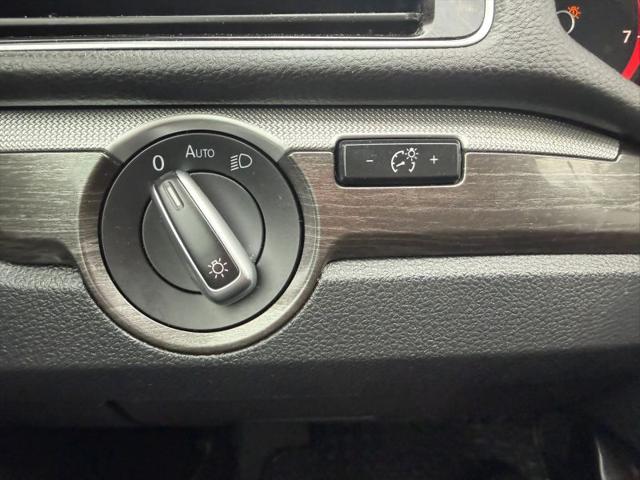 2017 Volkswagen Passat 1.8T SE