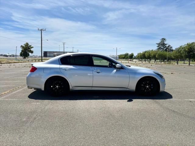 2015 INFINITI Q40 Base