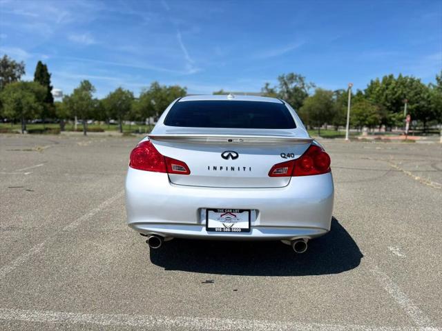 2015 INFINITI Q40 Base