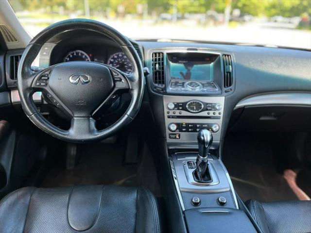2015 INFINITI Q40 Base