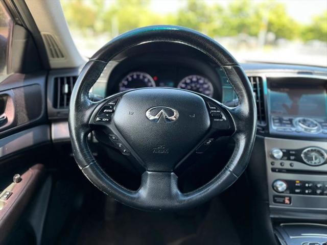 2015 INFINITI Q40 Base