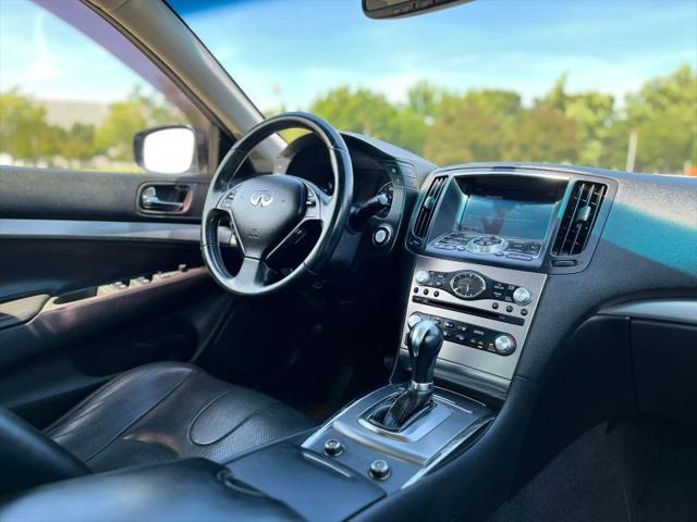 2015 INFINITI Q40 Base