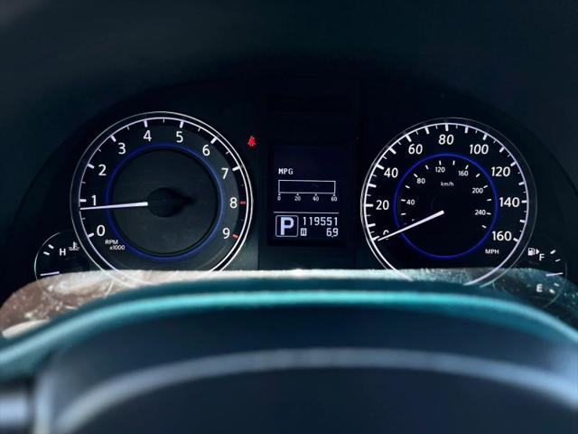 2015 INFINITI Q40 Base