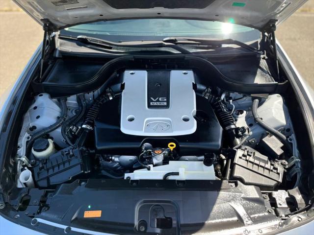 2015 INFINITI Q40 Base