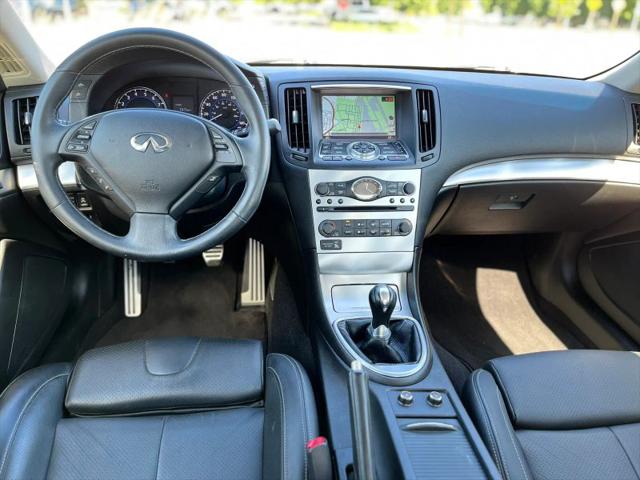 2015 INFINITI Q60 S
