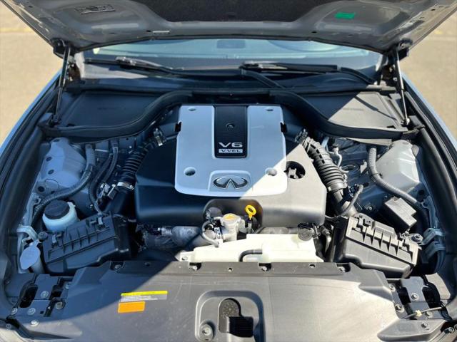 2015 INFINITI Q60 S