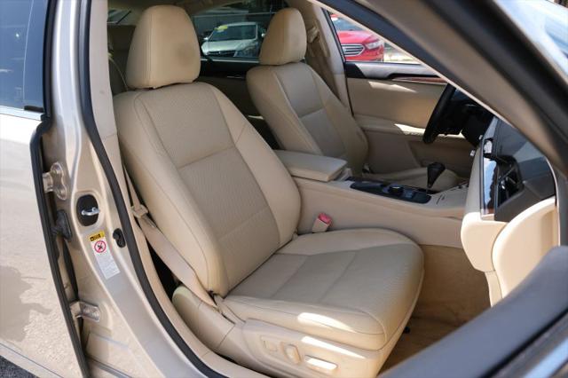 2015 Lexus ES 350 Crafted Line