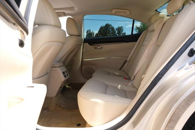 2015 Lexus ES 350 Crafted Line