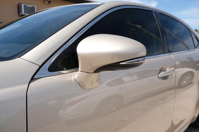 2015 Lexus ES 350 Crafted Line