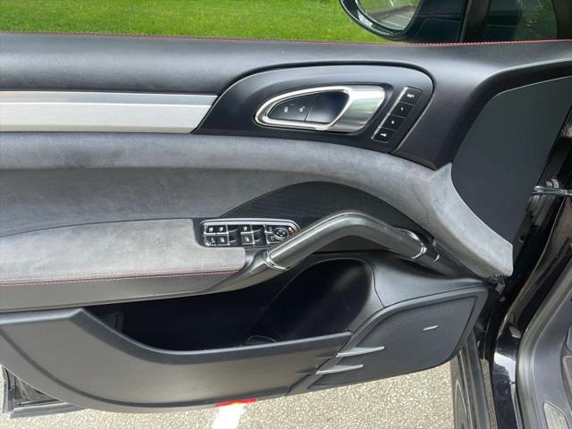 2017 Porsche Cayenne GTS