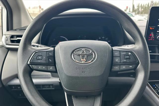 2022 Toyota Sienna LE