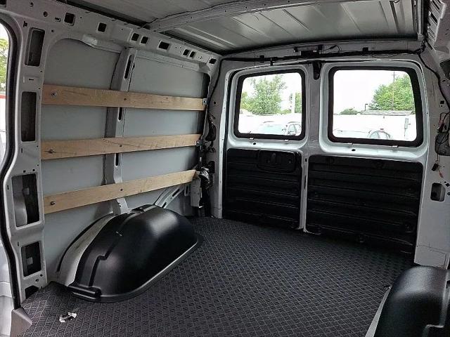 2024 GMC Savana Cargo RWD 2500 Regular Wheelbase Work Van