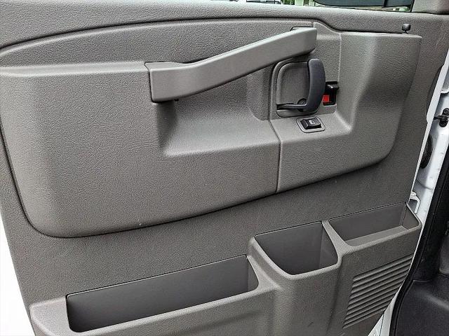2024 GMC Savana Cargo RWD 2500 Regular Wheelbase Work Van