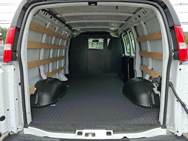 2024 GMC Savana Cargo RWD 2500 Regular Wheelbase Work Van