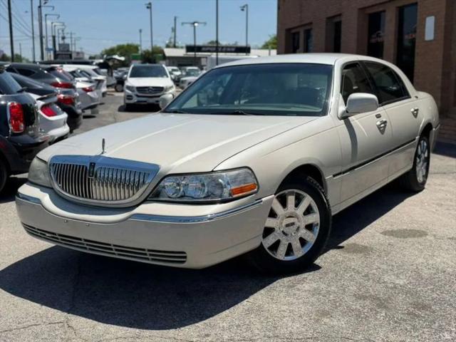 2005 Lincoln Town Car Signature Limited for sale in San Antonio, TX