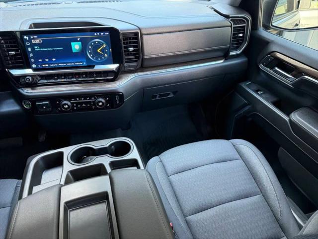 2023 Chevrolet Silverado 1500 4WD Crew Cab Standard Bed LT
