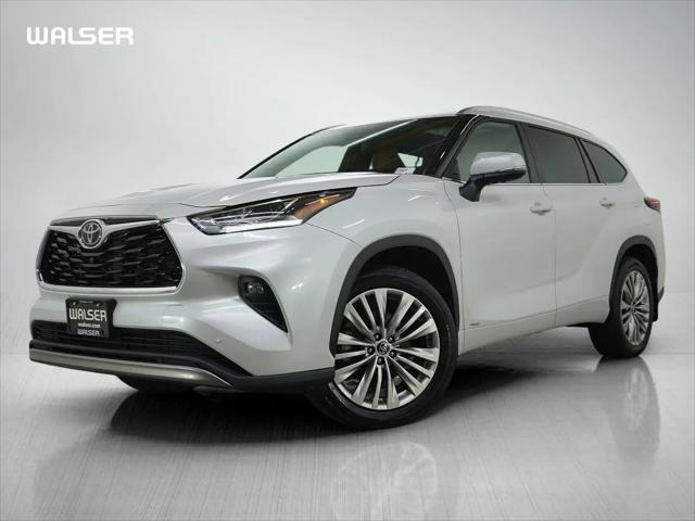 2025 Toyota Highlander Hybrid Platinum for sale in Bloomington, MN