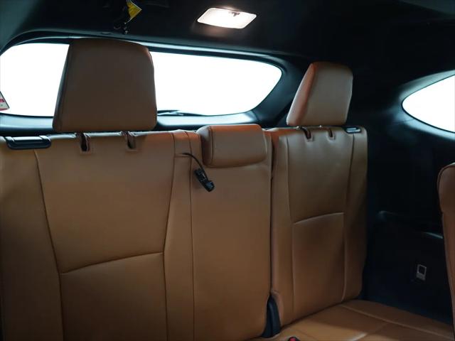 2025 Toyota Highlander Hybrid Platinum