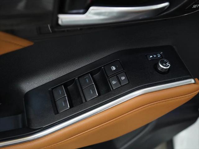2025 Toyota Highlander Hybrid Platinum