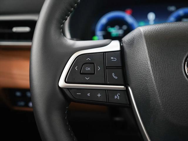 2025 Toyota Highlander Hybrid Platinum