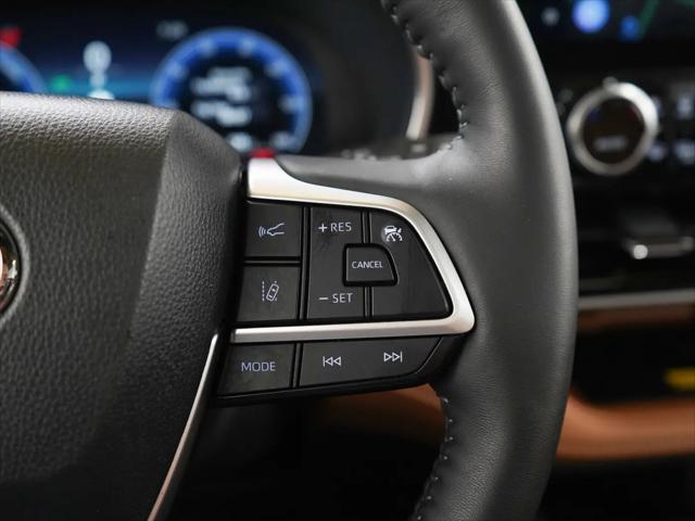 2025 Toyota Highlander Hybrid Platinum
