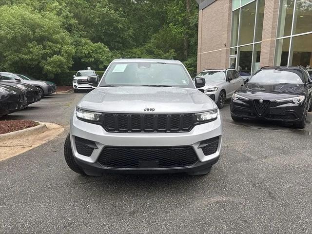 2023 Jeep Grand Cherokee Altitude 4x2
