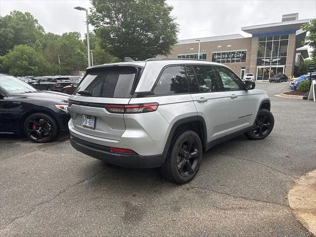 2023 Jeep Grand Cherokee Altitude 4x2