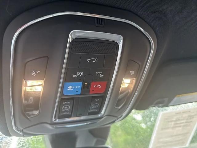 2023 Jeep Grand Cherokee Altitude 4x2