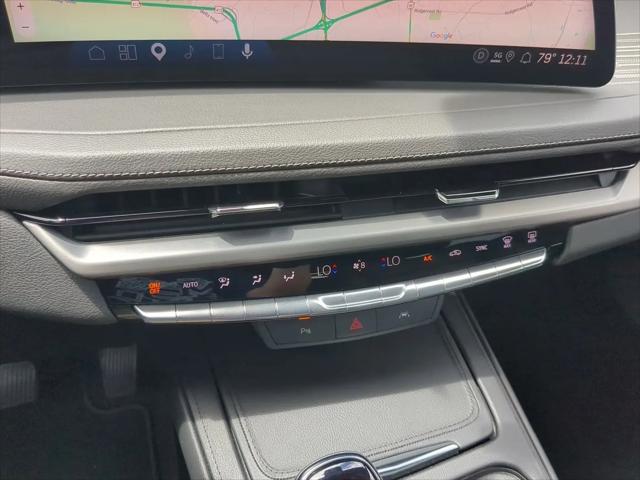 2025 Cadillac XT4 FWD Premium Luxury