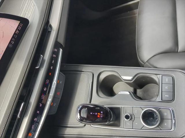 2025 Cadillac XT4 FWD Premium Luxury
