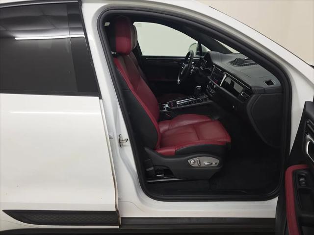 2023 Porsche Macan Macan